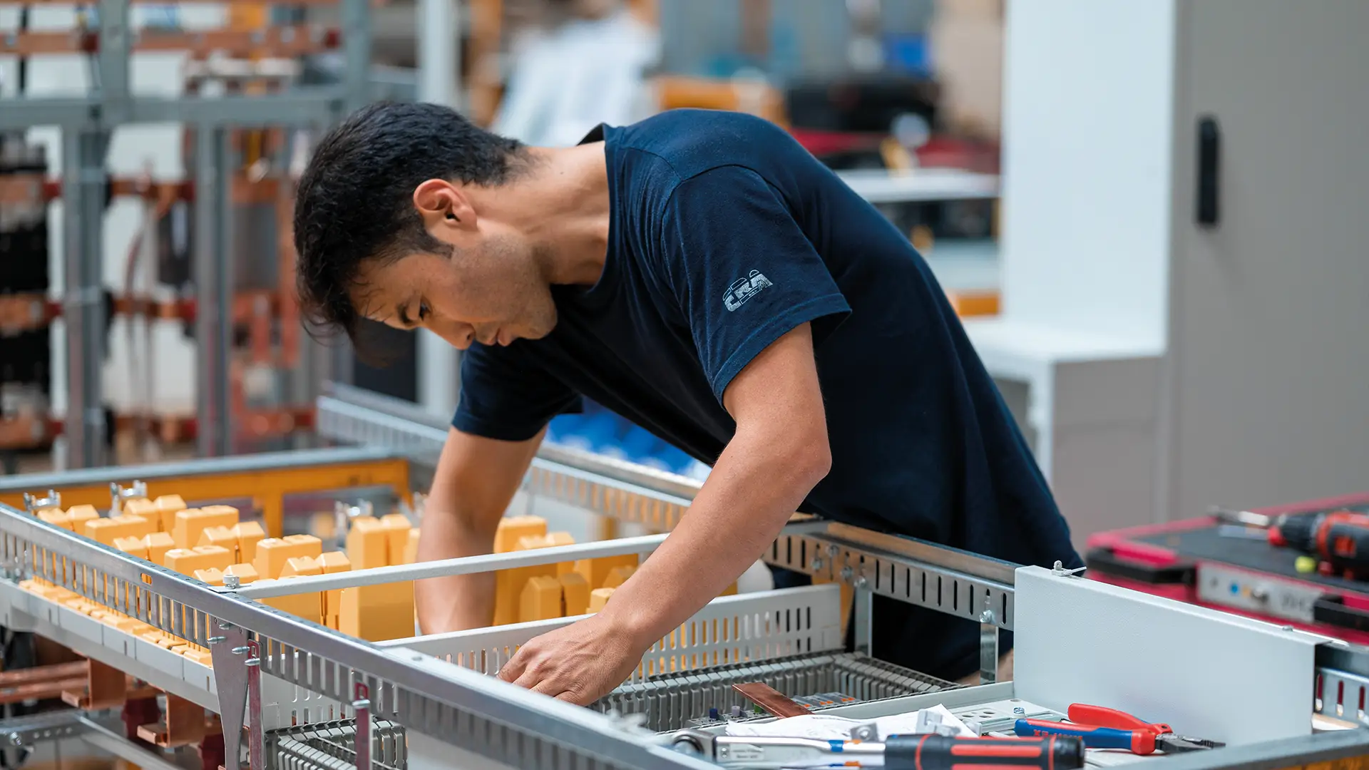 Elektrotechniker*in für den Schaltanlagenbau
